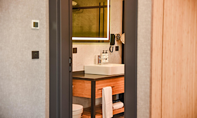 Corner Suite 